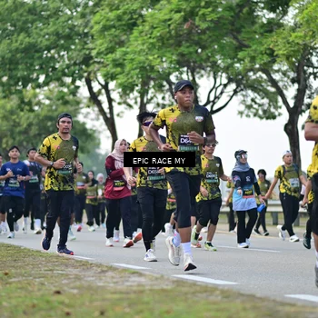 Runner Photo 6515244