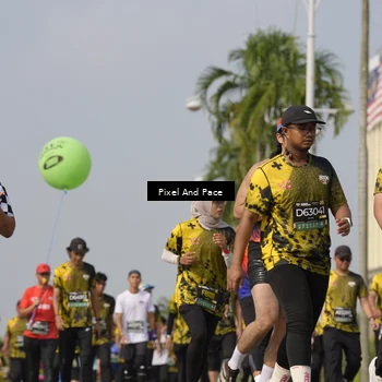 Runner Photo 6515271