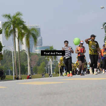 Runner Photo 6515312