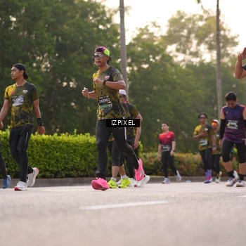 Runner Photo 6515372