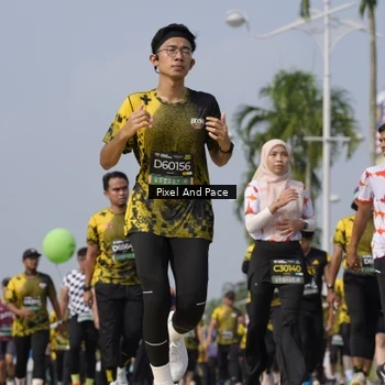 Runner Photo 6515425