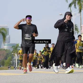 Runner Photo 6515615