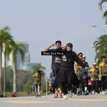 Runner Photo 6515633
