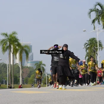 Runner Photo 6515640
