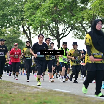 Runner Photo 6515736