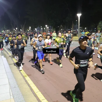 Runner Photo 6516003