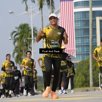 Runner Photo 6516055