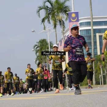 Runner Photo 6516070