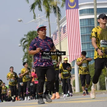 Runner Photo 6516099