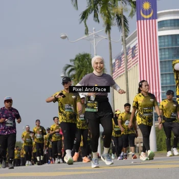 Runner Photo 6516210