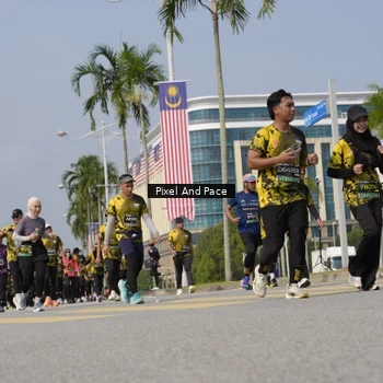 Runner Photo 6516248