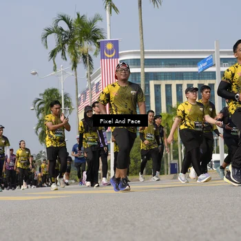 Runner Photo 6516324
