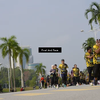 Runner Photo 6516335