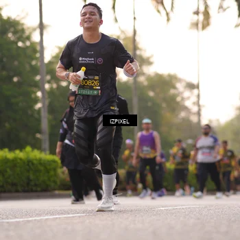 Runner Photo 6516636