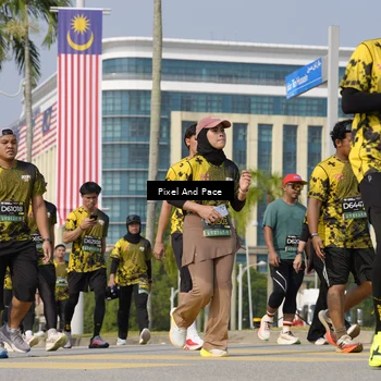 Runner Photo 6516643