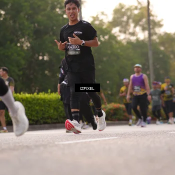 Runner Photo 6516676