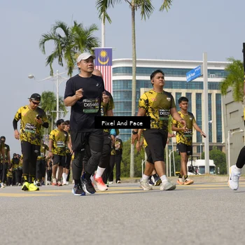 Runner Photo 6516725