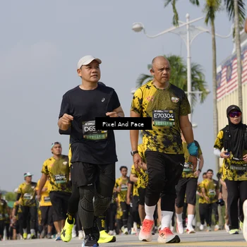 Runner Photo 6516739