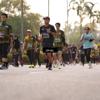 Runner Photo 6517002