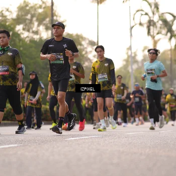Runner Photo 6517035