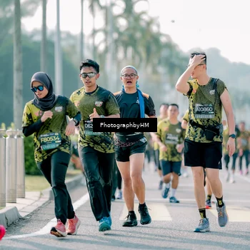 Runner Photo 6517100