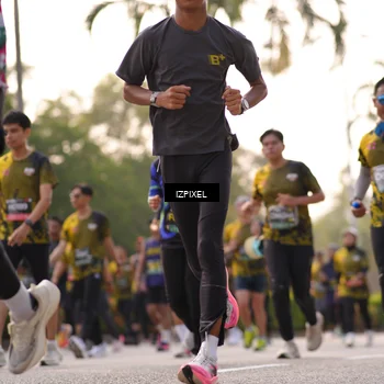 Runner Photo 6517144