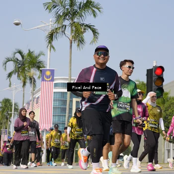Runner Photo 6517210