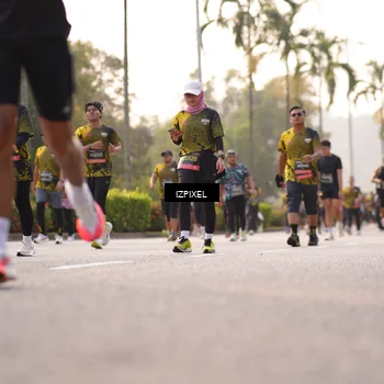 Runner Photo 6517240