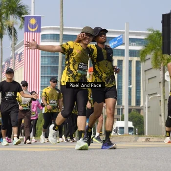 Runner Photo 6517279