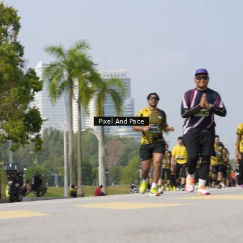 Runner Photo 6517286