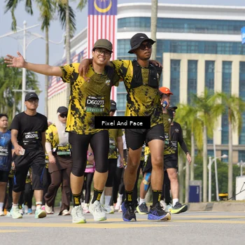Runner Photo 6517333