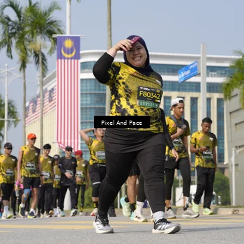 Runner Photo 6517336
