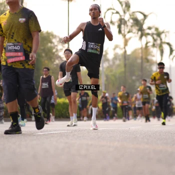 Runner Photo 6517397