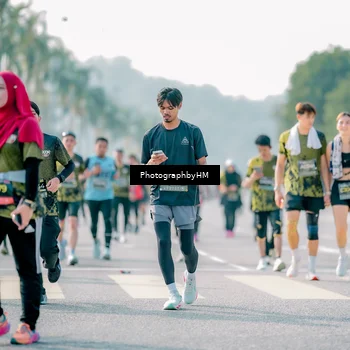 Runner Photo 6517400