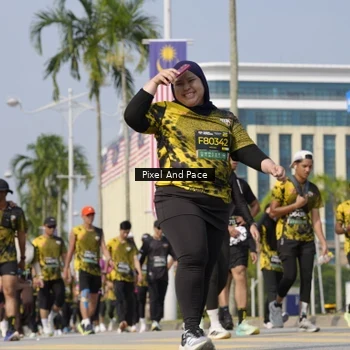 Runner Photo 6517414