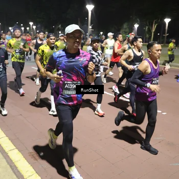 Runner Photo 6517625