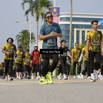 Runner Photo 6517644
