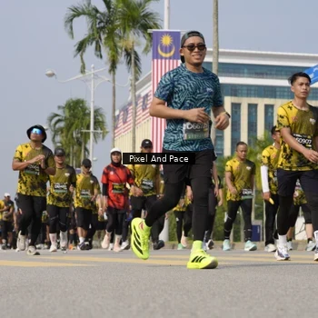 Runner Photo 6517725