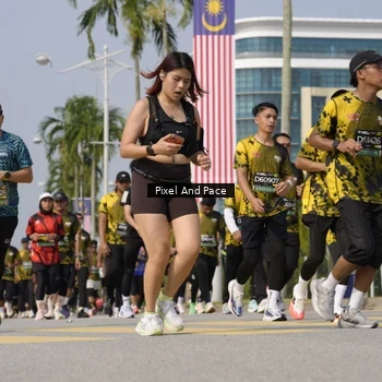 Runner Photo 6517729