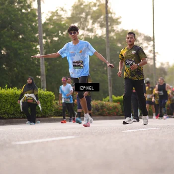 Runner Photo 6517760