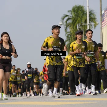 Runner Photo 6517772