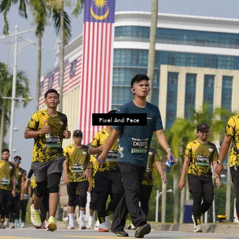 Runner Photo 6517856