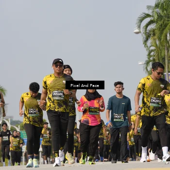 Runner Photo 6518001