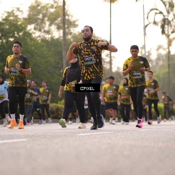 Runner Photo 6518010