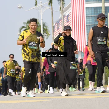 Runner Photo 6518034
