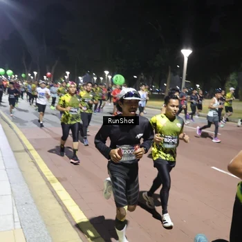 Runner Photo 6518058