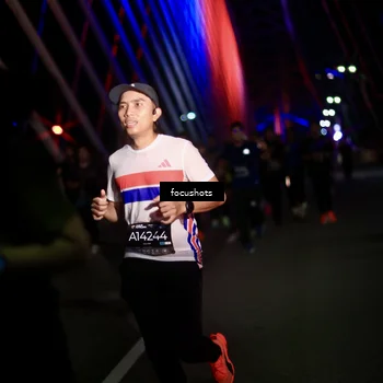 Runner Photo 6518092