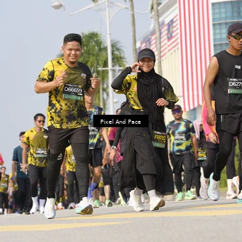 Runner Photo 6518105