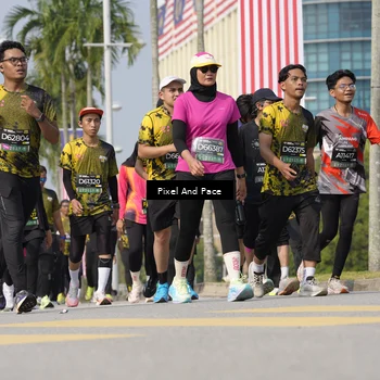Runner Photo 6518151