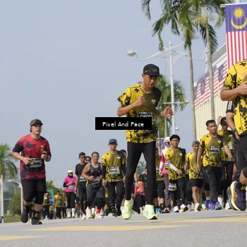 Runner Photo 6518399